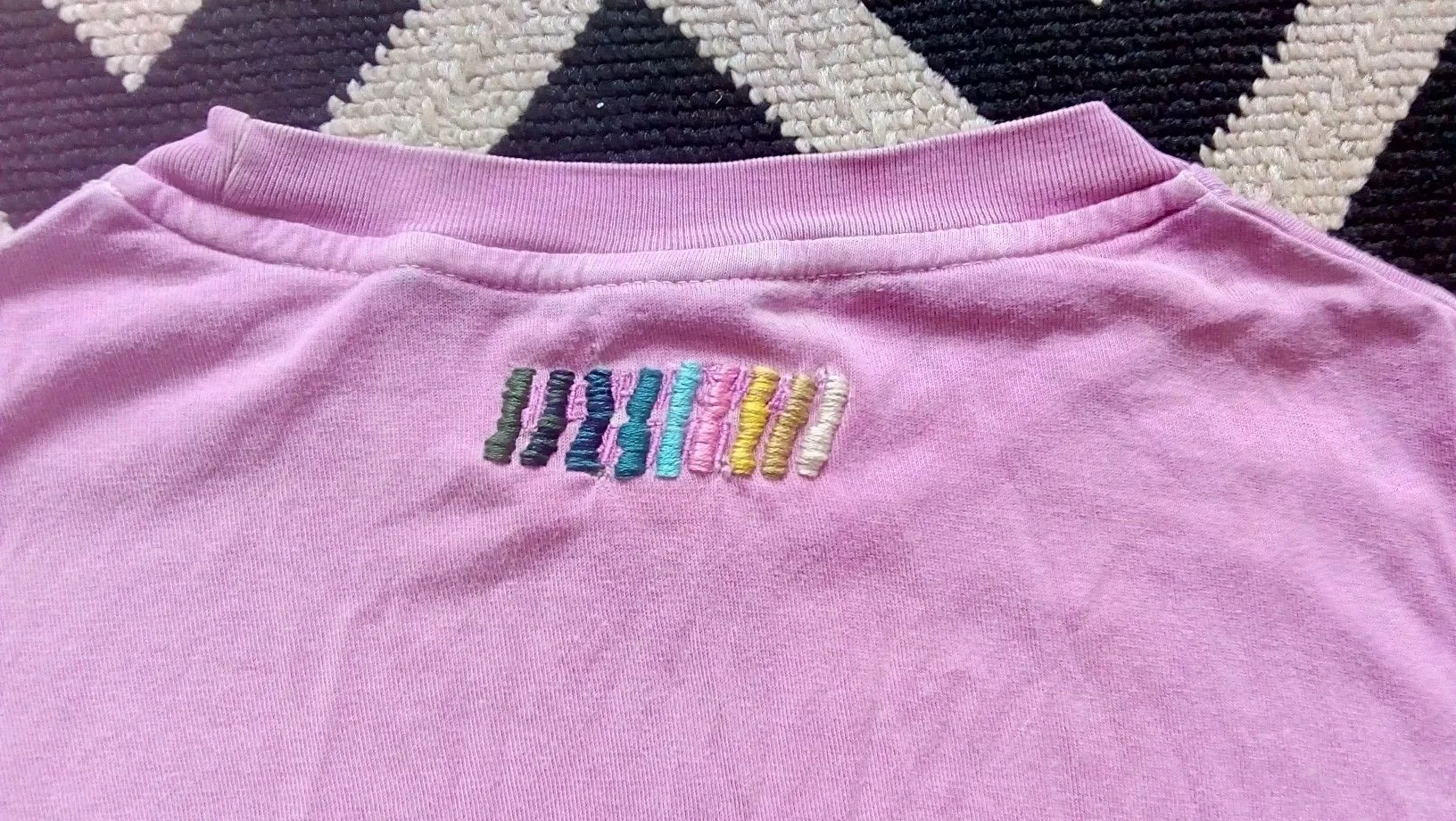 How to embroider over a hole