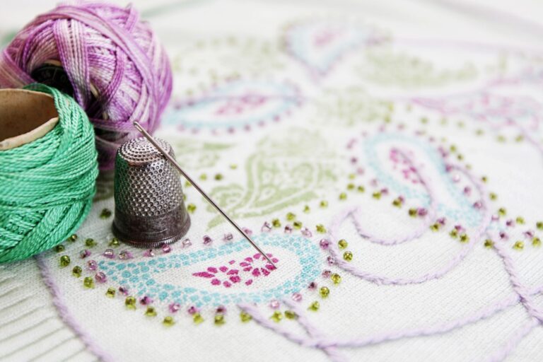 The orientation of embroidery stitches
