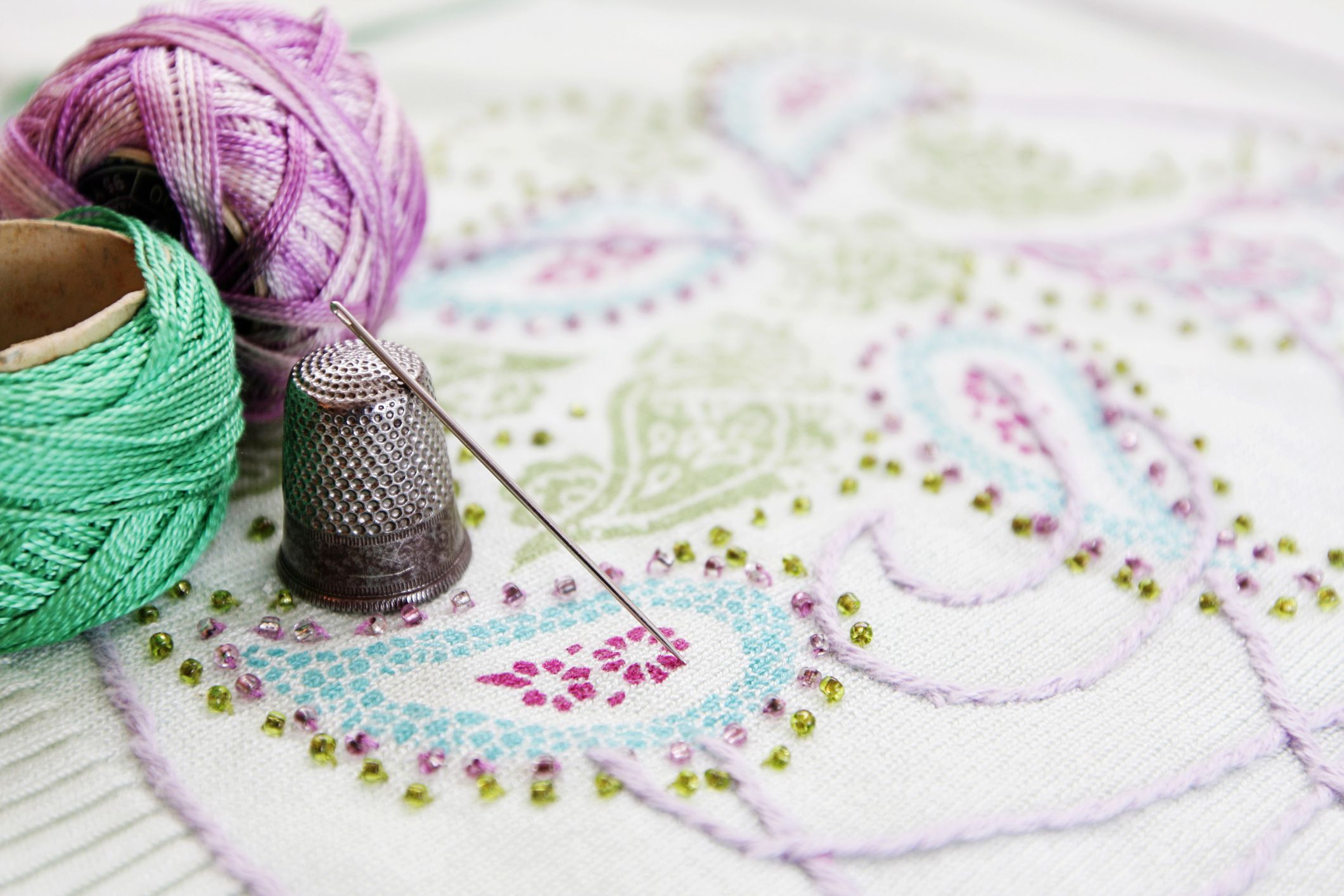 The orientation of embroidery stitches